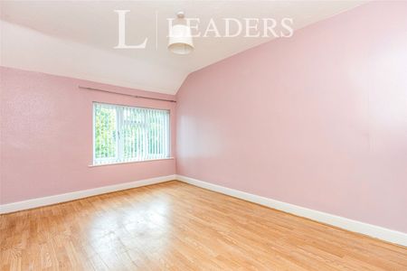 3 bedroom house to rent Newlands Avenue, Southampton, SO15 - Photo 2