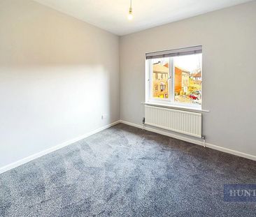 4 bedroom House To Let - Photo 5