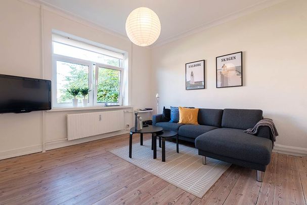 Møbleret 3-værelses lejlighed med parkering - Photo 1