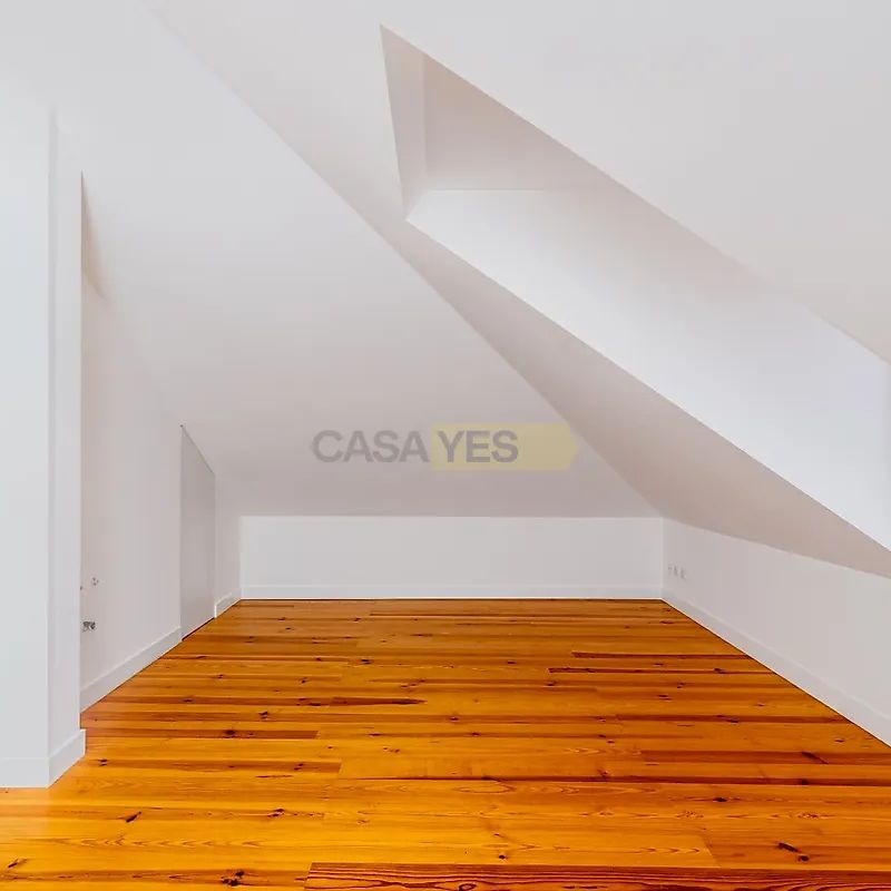 House T4 in Benfica, Lisboa - Photo 1