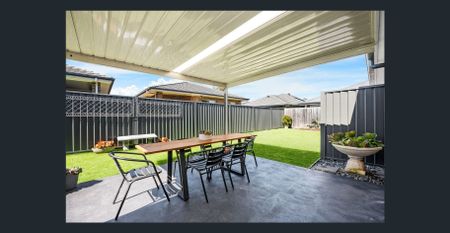 Ideal Family Home! - Photo 3