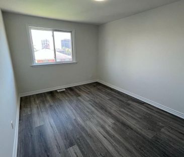 54 Foxrun Avenue – Toronto W05, Ontario - Photo 1