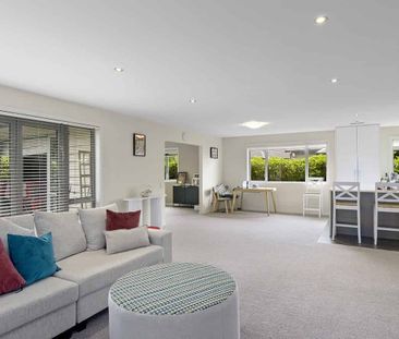 9 Yarnbrook Grove, Churton Park, Wellington City - Photo 1