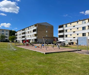 Åslidsgatan, Vålberg - Photo 2