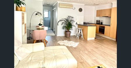 First floor apartment in secure complex minutes away from Broadwater - Photo 4