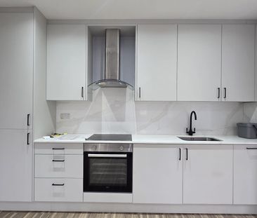 Aysgarth, Berkshire, RG12 - Photo 1