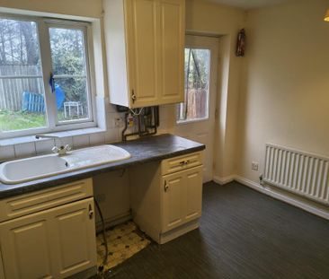 2 bedroom terraced house to rent - Photo 4