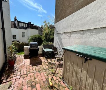 3 bedroom flat to rent - Photo 3
