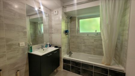 Description - Photo 2