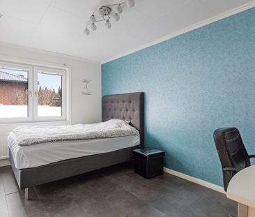 Fallskärmsvägen, Järfälla - Foto 2