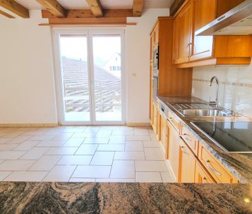 Rent a 4 ½ rooms apartment in Courchapoix - Photo 5