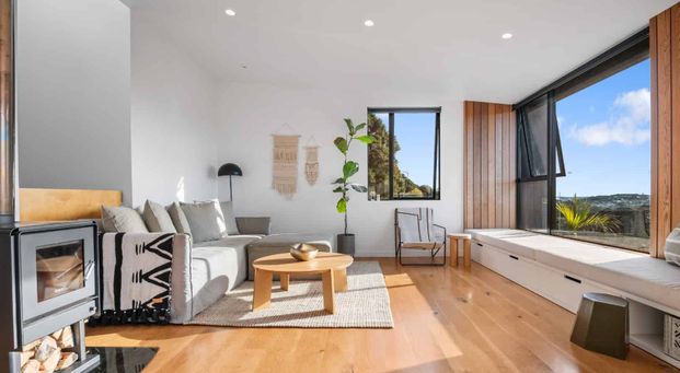 Modern Sophistication Meets Coastal Living, Waiheke Island! - Photo 1