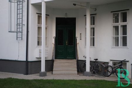 Nobel-moderne 2 Zimmer Wohnung mit KFZ-Abstellplatz - Photo 3