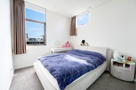 Light-Filled Interiors I Modern, Furnished, & Spacious I Walk to East Village - Photo 3