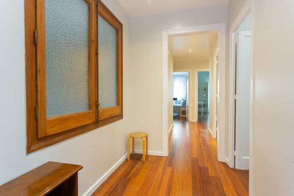 Carrer de Còrsega, Barcelona, Catalonia 08037 - Photo 1