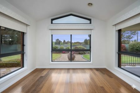 53 Featherstone Avenue, Glenroy NSW 2640 - House For Rent | Domain - Photo 3