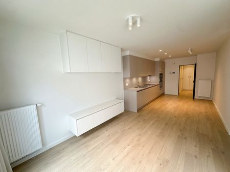 Appartement te huur in Kortrijk - Photo 4