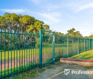 Charming 2-Bedroom Cottage in Wembley! - Photo 4