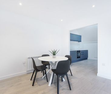 Flat to rent - High Street, Sevenoaks, TN13 - Photo 5