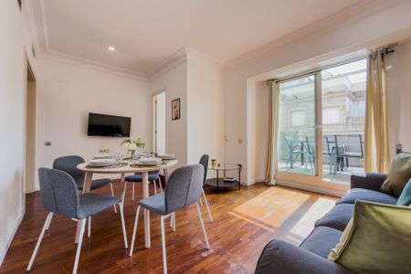 Cozy room in calle Moragas - Photo 2