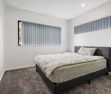 WATTLE DOWNS, 4 BEDROOMS - Photo 1