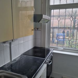 Studio Flat, Francis Road, E10 - Photo 2