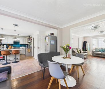 4 bedroom detached house to rent - Photo 4