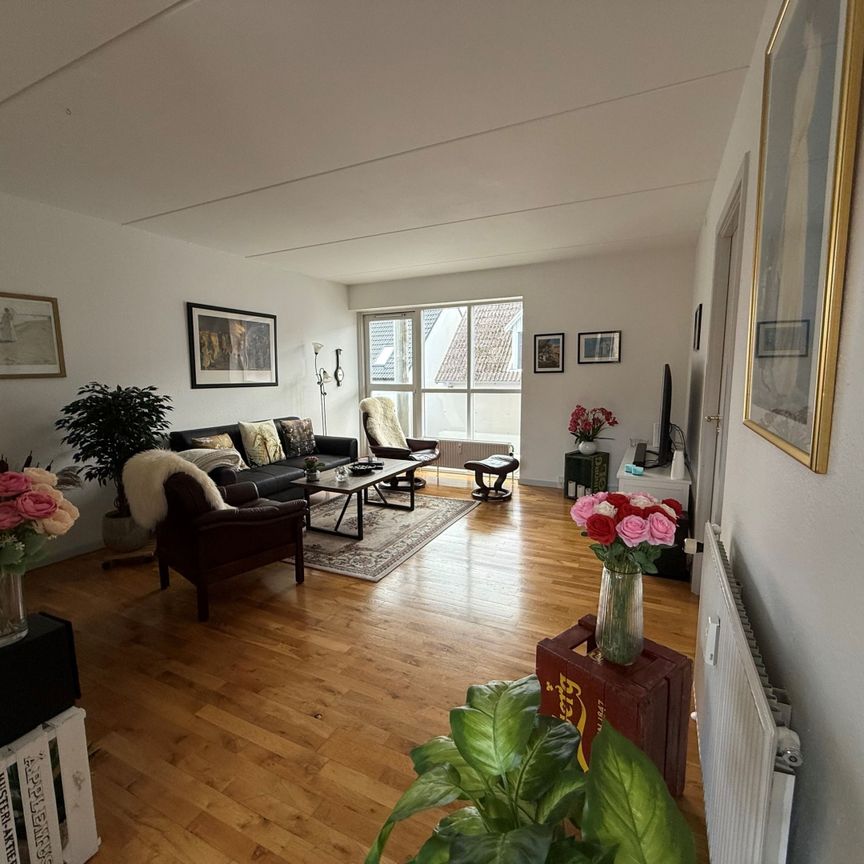 Frederikshavn midtby - 2 værelses lejlighed med altan. - Photo 1