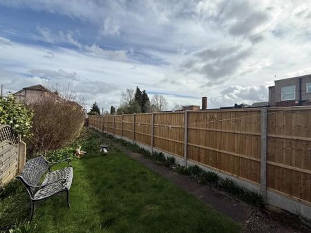 3 bedroom terraced house to rent - Photo 5