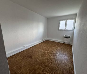 Location Appartement 3 pièces 75m² - Photo 3