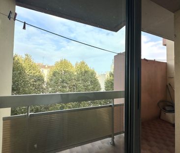 Location Appartement 1 pièce 26m² MARSEILLE 3ème - Photo 1