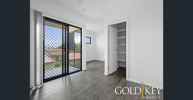 BREAK LEASE - ONE TENANT ONLY - Free Electricity included Modern Studio ROOM ONLY - Photo 1