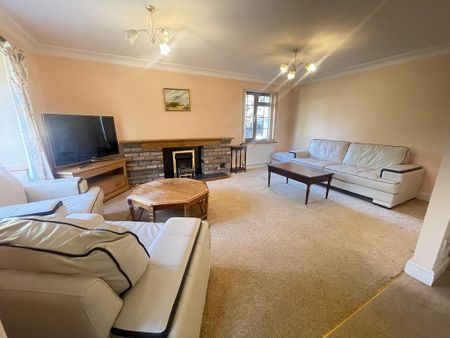 3 bedroom detached house to rent - Photo 3