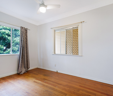 YOUR NEW FAMILY HOME AWAITS YOU! - Photo 1