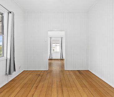 Charm and Character - Photo 6