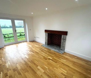 4 bedroom detached house to rent - Photo 2