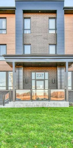 APPARTEMENT 4½ À ST-CHARLES-BORROMÉE - OCTOBRE - Photo 1