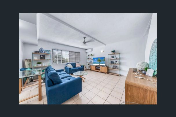 2 Bedroom Furnished Townhouse - Central Cannonvale - Photo 1