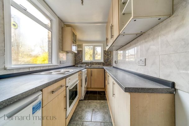 Barrow Road - Photo 1