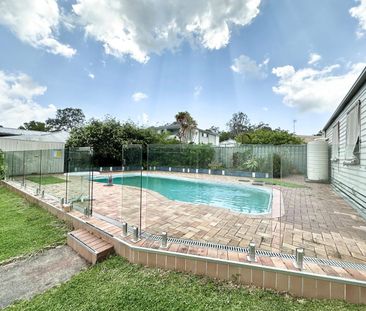 Charming 3-Bedroom Home with Pool - Walk to Tewantin Township! - Photo 1