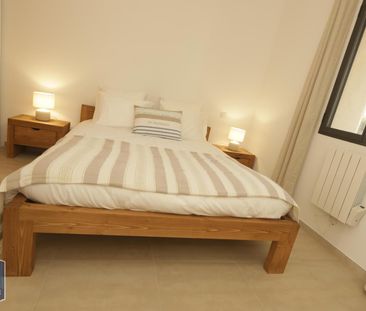 Location Appartement 3 pièces 74m² MIREVAL 34110 - Photo 2