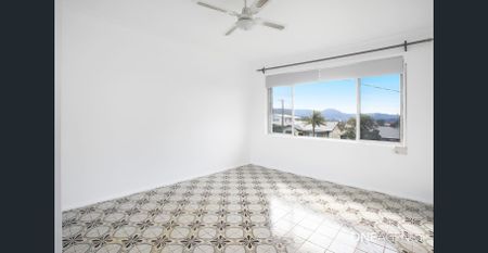 BRIGHT AND FUNCTIONAL DUPLEX WITH PRACTICAL INTERIORS - Photo 2