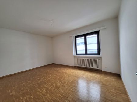 4.5 rooms +2 acc, Renovated - Photo 3