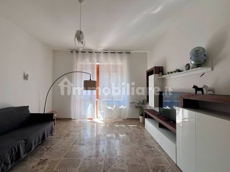 Trilocale corso Piave 72, Borgo Piave, Corso Europa, Zona Ferrero, Alba - Photo 2
