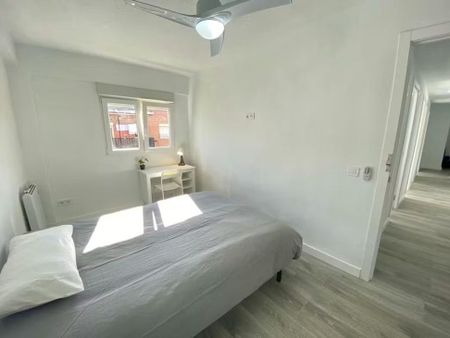 Calle de Encarnación Oviol, Madrid, Community of Madrid 28021 - Photo 4