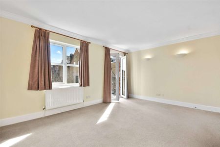 Bright second floor one bedroom apartment in a sought-after development, with parking. Unfurnished and available mid February. - Photo 2