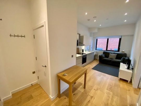 High Street, Maidenhead - Photo 1