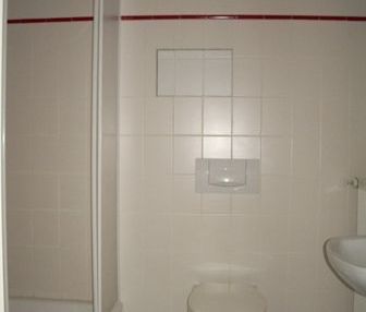 ruhige 3- Raumwohnung mit offener Küche und Dusche ! - Photo 4