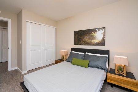 The Summit at Seasons - Photo 3
