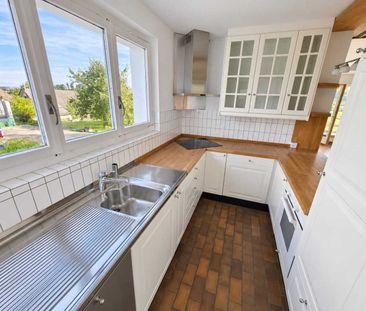 Rent a 5.5-room house with garden in Gempenach - Photo 6